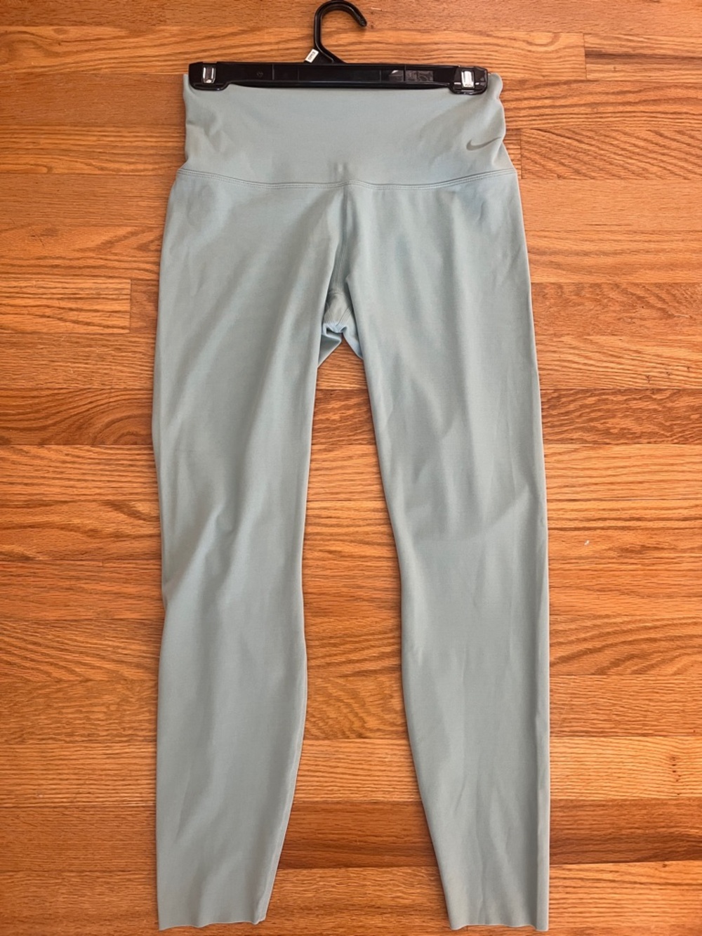 Nike Women’s Zenvy Light Green High-Waist Leggings